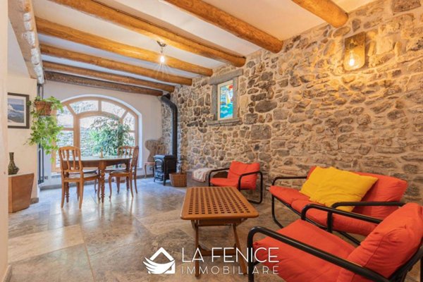 casa indipendente in vendita a Pignone