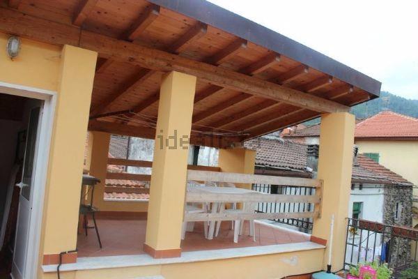 casa indipendente in vendita a Pignone