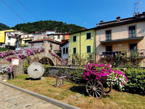 casa indipendente in vendita a Pignone