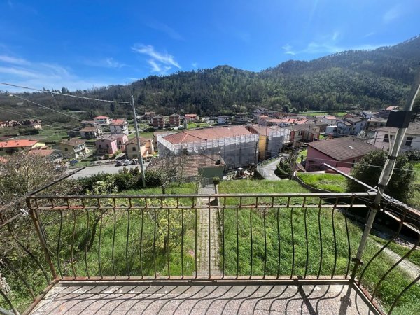casa indipendente in vendita a Pignone