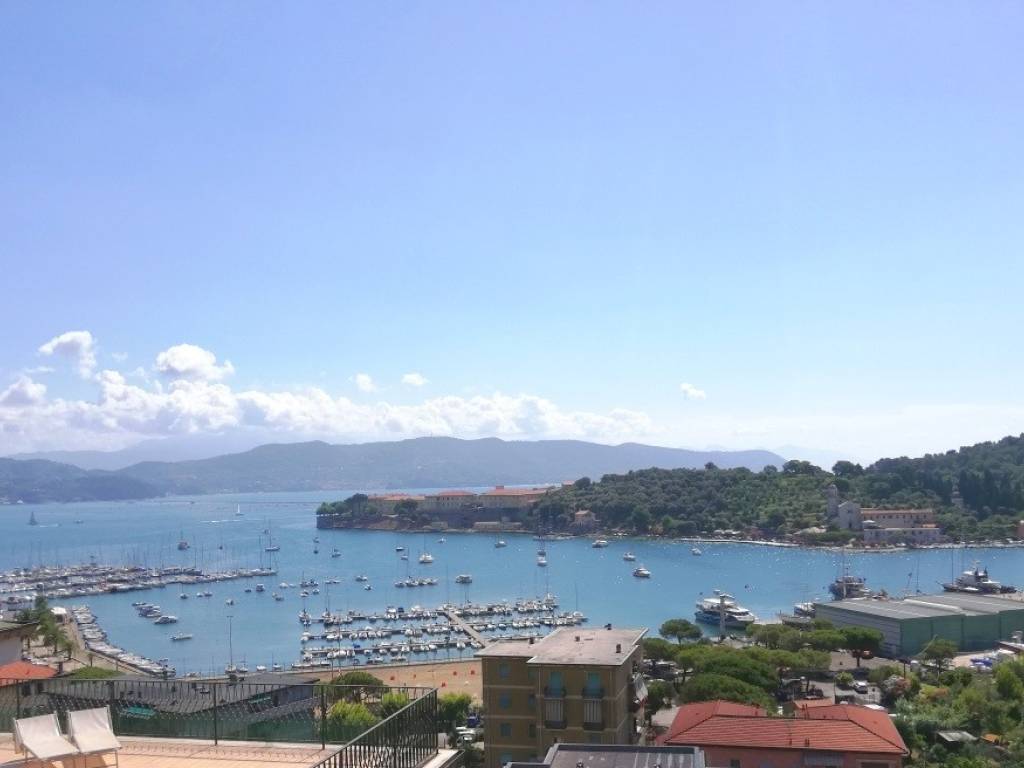 appartamento in vendita a Portovenere in zona Le Grazie