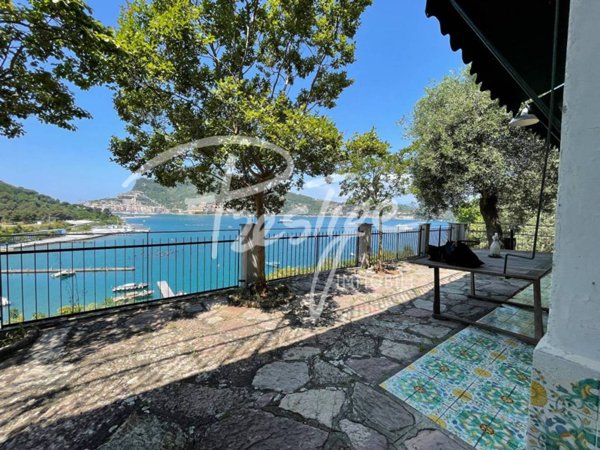 casa indipendente in vendita a Portovenere