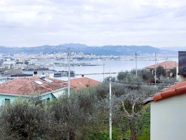 appartamento in vendita a Portovenere in zona Fezzano