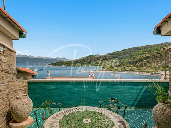 appartamento in vendita a Portovenere