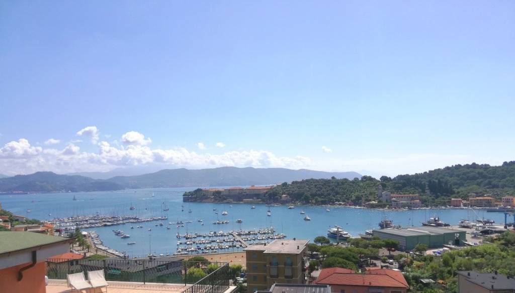 appartamento in vendita a Portovenere in zona Le Grazie