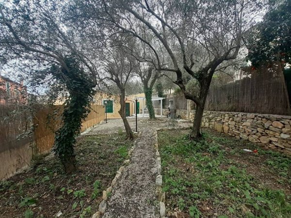 casa indipendente in vendita a Portovenere in zona Le Grazie