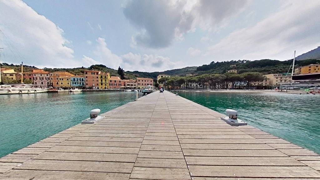casa indipendente in vendita a Portovenere in zona Le Grazie