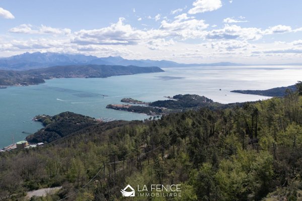 casa indipendente in vendita a Portovenere in zona Le Grazie