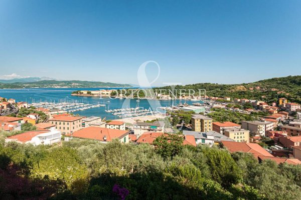 casa indipendente in vendita a Portovenere in zona Le Grazie