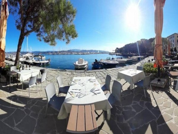 casa indipendente in vendita a Portovenere in zona Fezzano