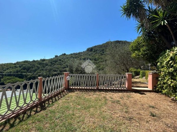 casa indipendente in vendita a Portovenere in zona Fezzano