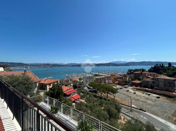 casa indipendente in vendita a Portovenere in zona Fezzano