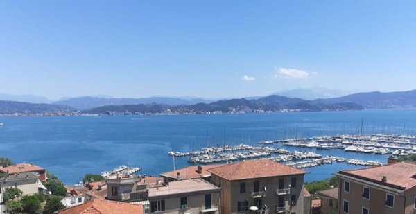 appartamento in vendita a Portovenere in zona Fezzano