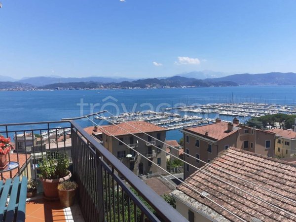 appartamento in vendita a Portovenere in zona Fezzano