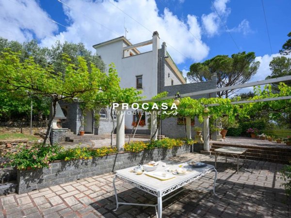 casa indipendente in vendita a Portovenere in zona Le Grazie