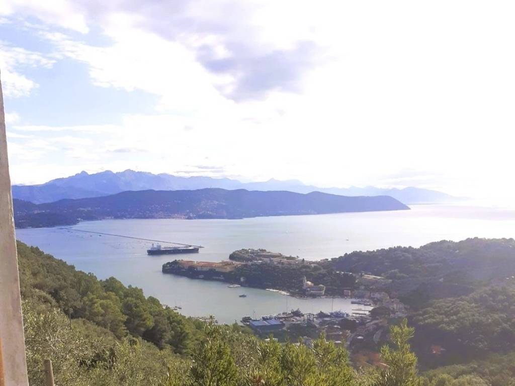 casa indipendente in vendita a Portovenere in zona Le Grazie