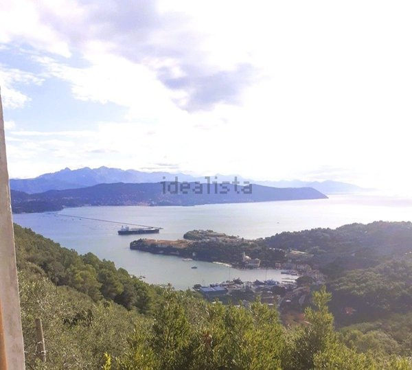 casa indipendente in vendita a Portovenere in zona Le Grazie