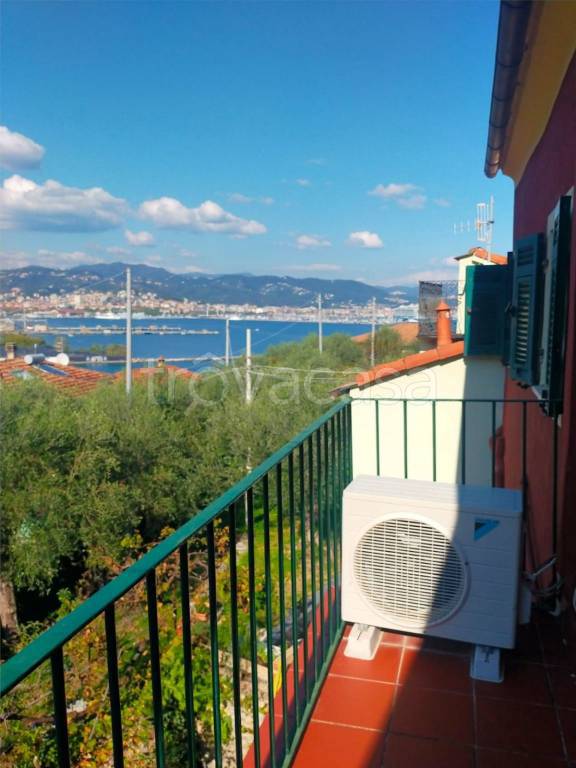 appartamento in vendita a Portovenere in zona Fezzano