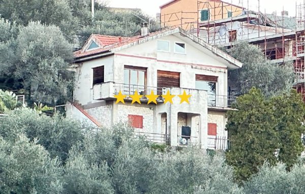 casa indipendente in vendita a Portovenere in zona Fezzano