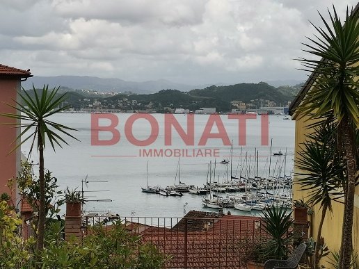 appartamento in vendita a Portovenere in zona Fezzano