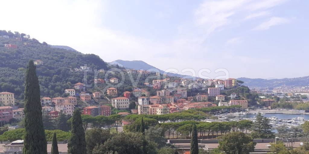 appartamento in vendita a Portovenere in zona Fezzano