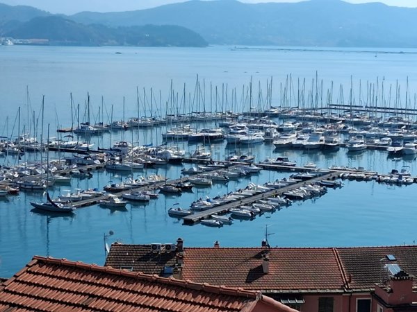 appartamento in vendita a Portovenere in zona Fezzano