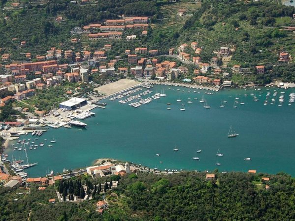 appartamento in vendita a Portovenere in zona Le Grazie