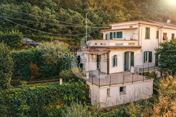 appartamento in vendita a Portovenere in zona Fezzano