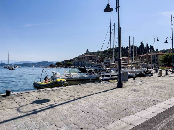 appartamento in vendita a Portovenere in zona Le Grazie