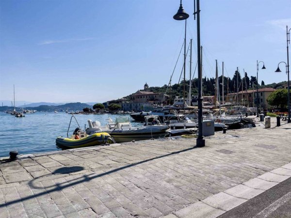 appartamento in vendita a Portovenere in zona Le Grazie