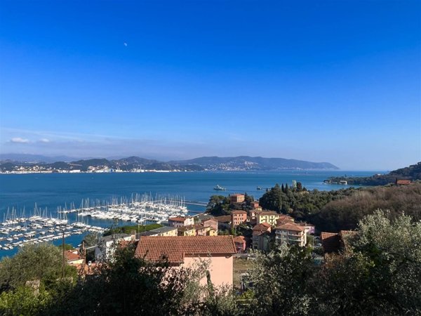 casa indipendente in vendita a Portovenere in zona Fezzano