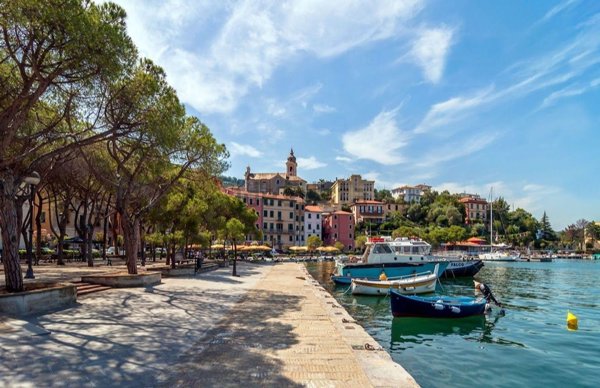casa indipendente in vendita a Portovenere in zona Fezzano