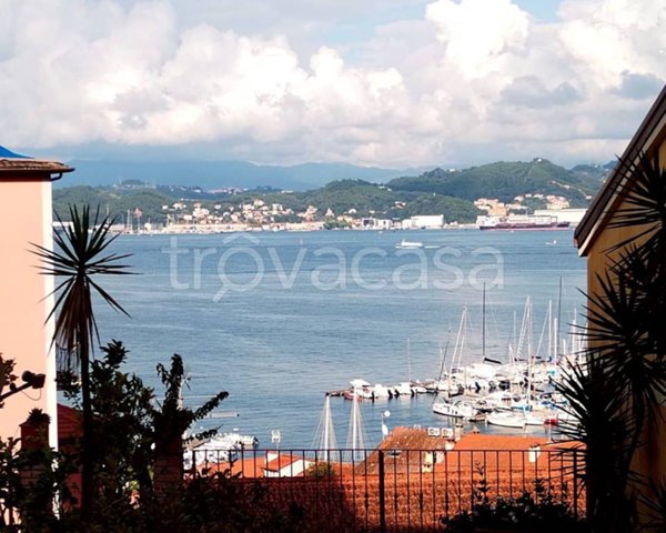 appartamento in vendita a Portovenere in zona Fezzano