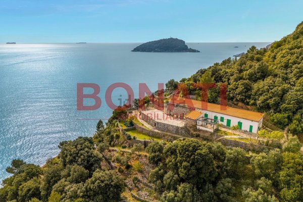 casa indipendente in vendita a Portovenere