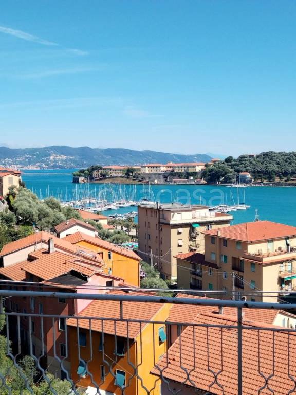 appartamento in vendita a Portovenere in zona Le Grazie