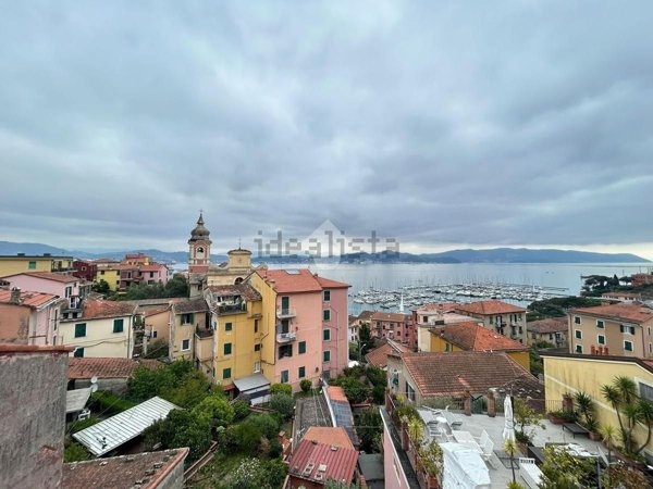 appartamento in vendita a Portovenere in zona Fezzano