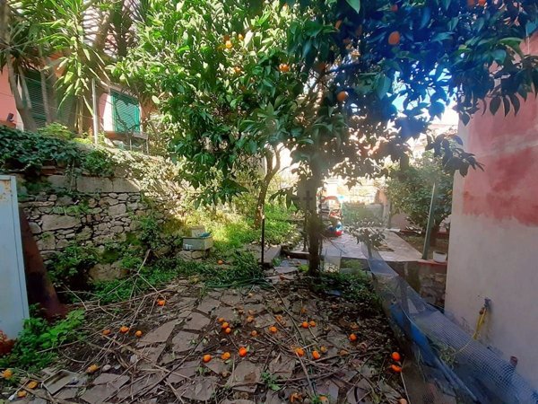 appartamento in vendita a Portovenere in zona Fezzano