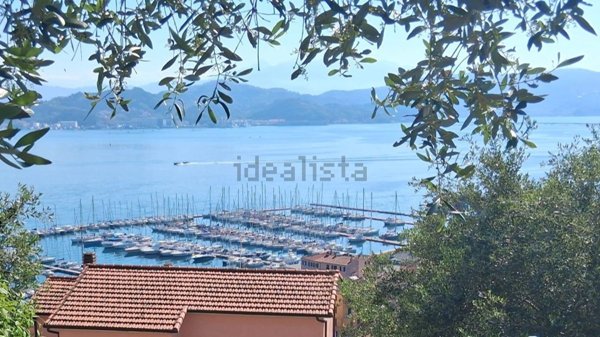appartamento in vendita a Portovenere in zona Fezzano