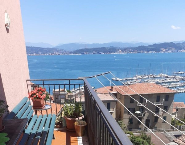 appartamento in vendita a Portovenere in zona Fezzano