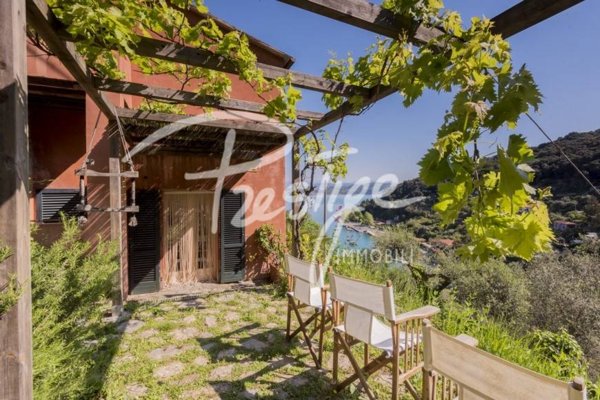 casa indipendente in vendita a Portovenere