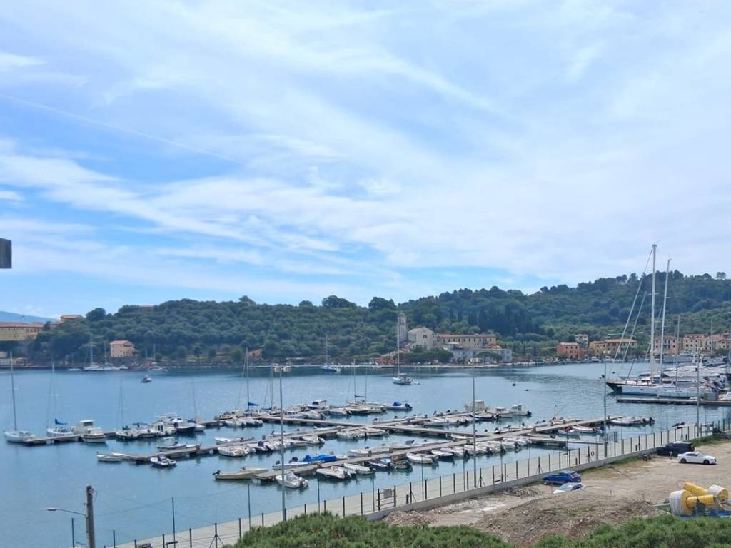 appartamento in vendita a Portovenere in zona Le Grazie