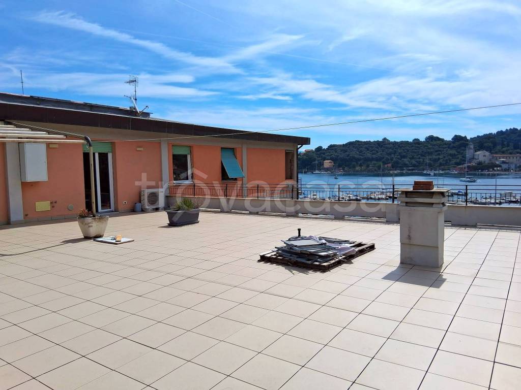 appartamento in vendita a Portovenere in zona Le Grazie