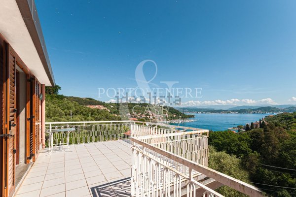 appartamento in vendita a Portovenere in zona Le Grazie