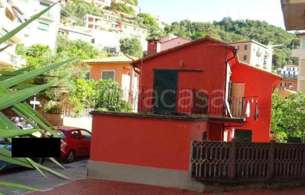 casa indipendente in vendita a Portovenere in zona Le Grazie