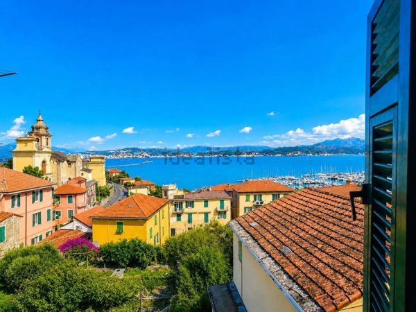 appartamento in vendita a Portovenere in zona Fezzano