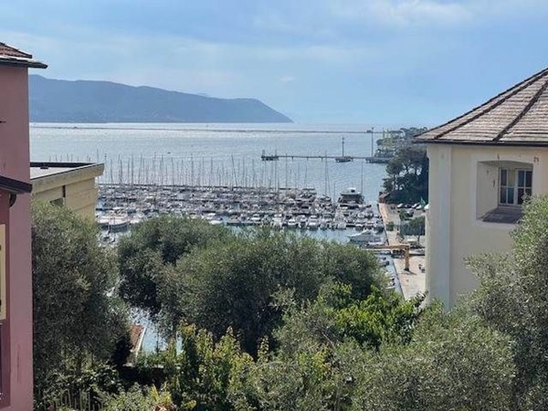 appartamento in vendita a Portovenere in zona Fezzano