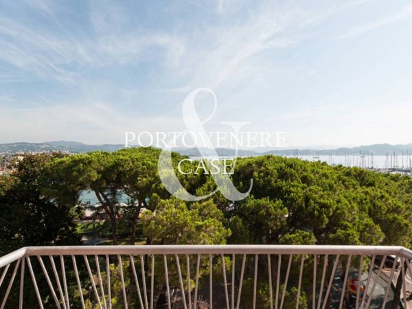appartamento in vendita a Portovenere in zona Fezzano