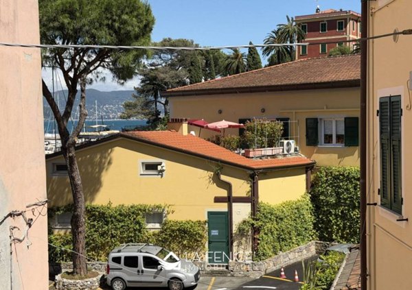 appartamento in vendita a Portovenere in zona Fezzano