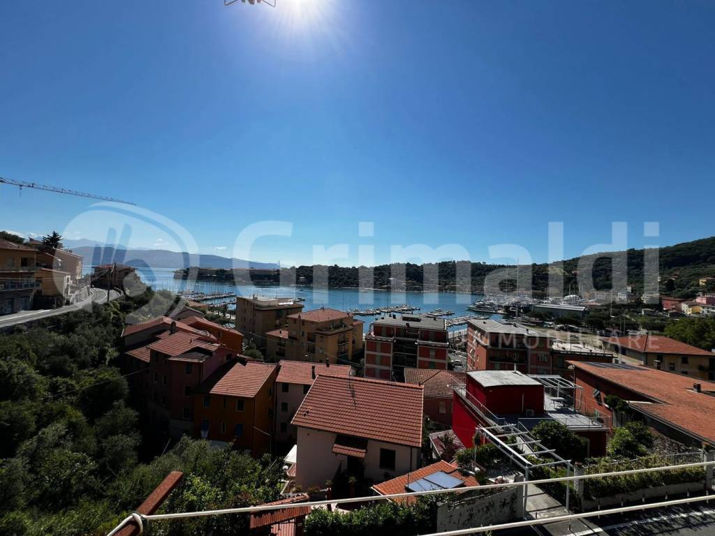 appartamento in vendita a Portovenere in zona Le Grazie