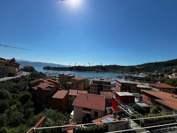 appartamento in vendita a Portovenere in zona Le Grazie